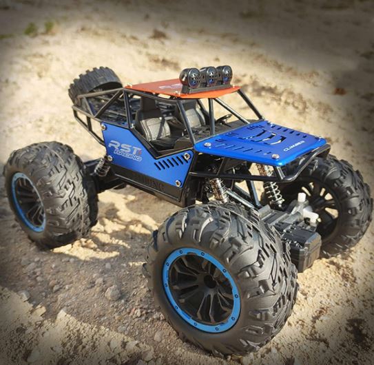 Rover Remote Control Cars 1:18, All Terrain Metal Shell 4X4 Off-Road Vehicle Monster Truck.